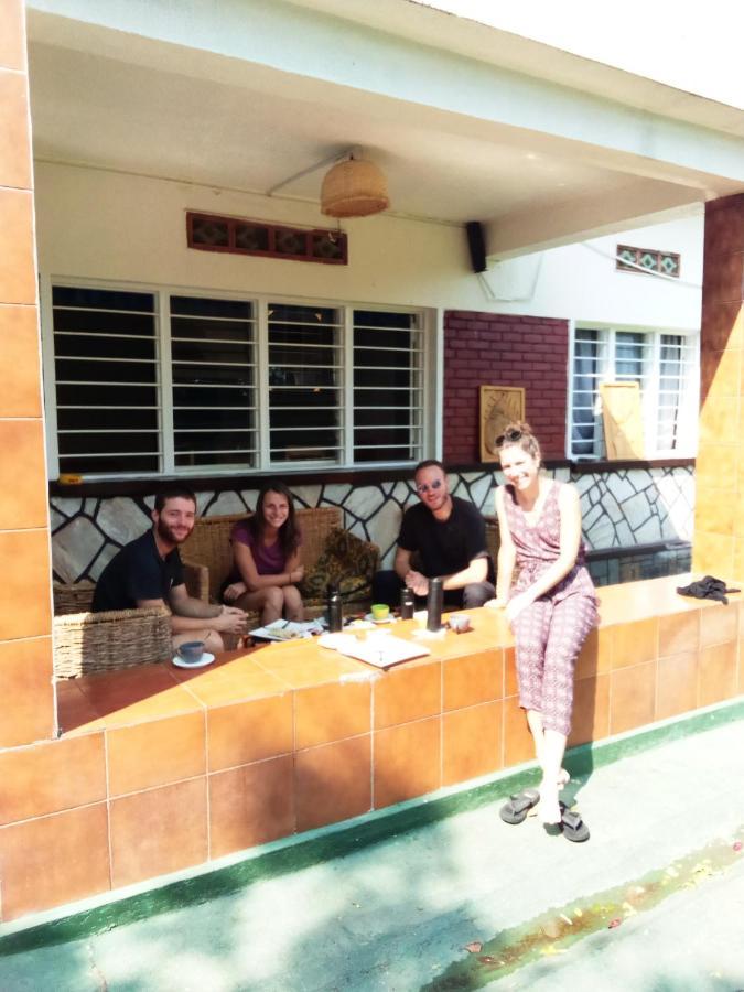 Colibri Taverne & Guest House Gisenyi Exterior photo