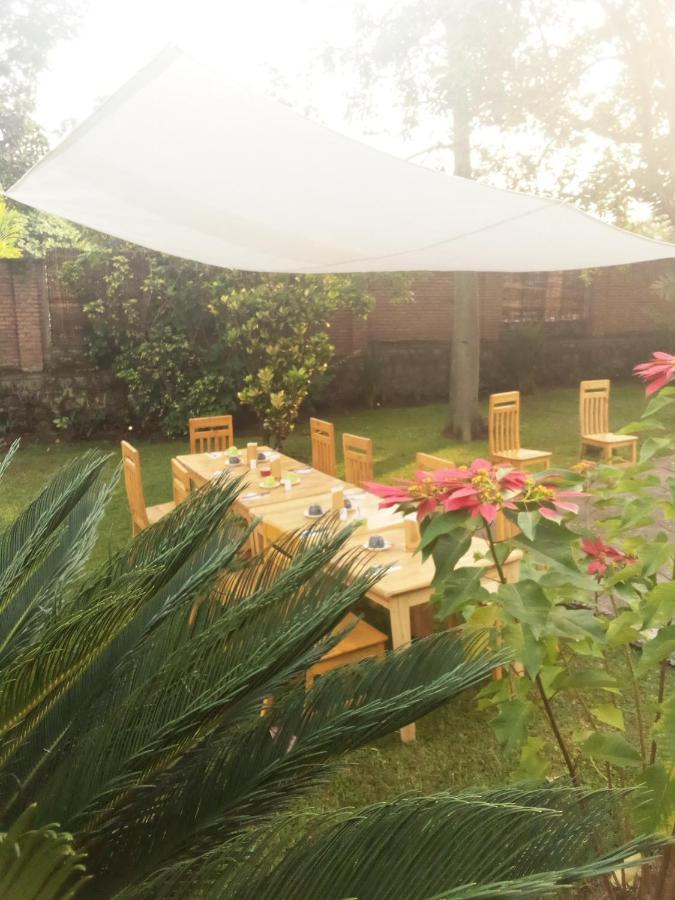 Colibri Taverne & Guest House Gisenyi Exterior photo